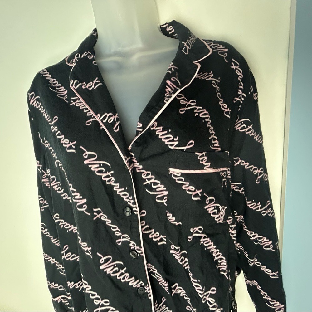 Victoria's Secret‎ Black & Pink Spell-out Logo Pajama Top S/P Short - Picture 2 of 13
